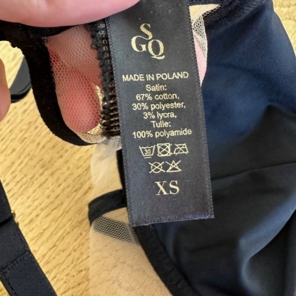 God Saves Queens Scarlett Dress - Picture 2 of 4